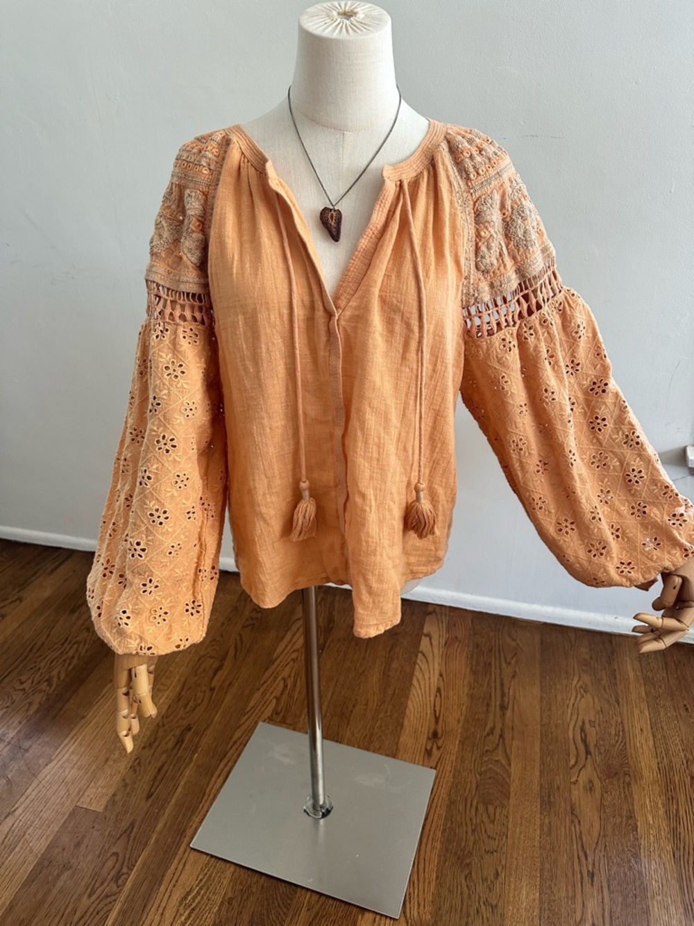 Nicole Miller Artelier Boho Blouse Peach Crochet Sleeve Flowy Peasant Top M